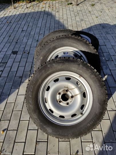 Зимние шины 215 65 16 pirelli ice zero с дисками
