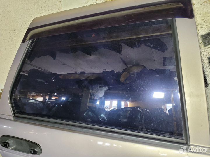 Стекло двери задняя правая Лада Приора
