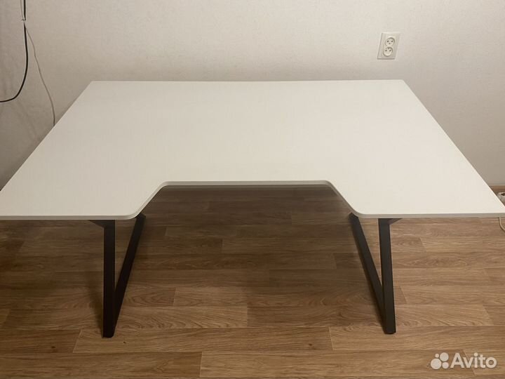 Игровой компьютерный стол в стиле loft