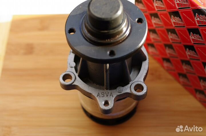 Помпа BMW E36, E34 двиг. M40/M43 1.6-1.8 л. новая