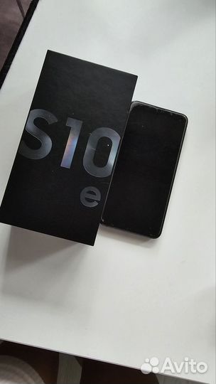 Samsung Galaxy S10, 6/128 ГБ