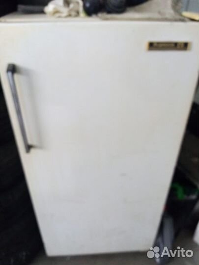 Холодильник Бирюса