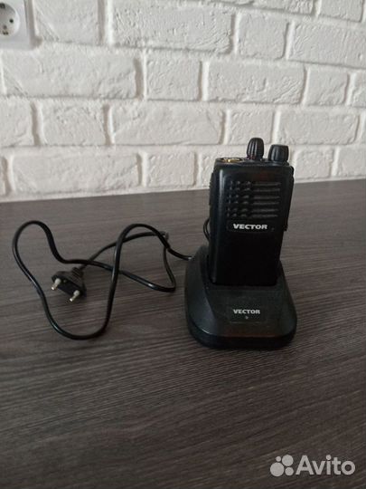 Рация vector vt 44
