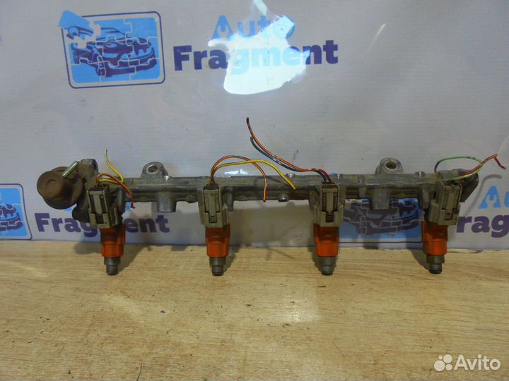 Рейка топливная (рампа) Mitsubishi Mirage