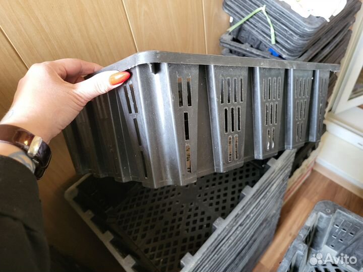 Ящики из пластика высокой прочности