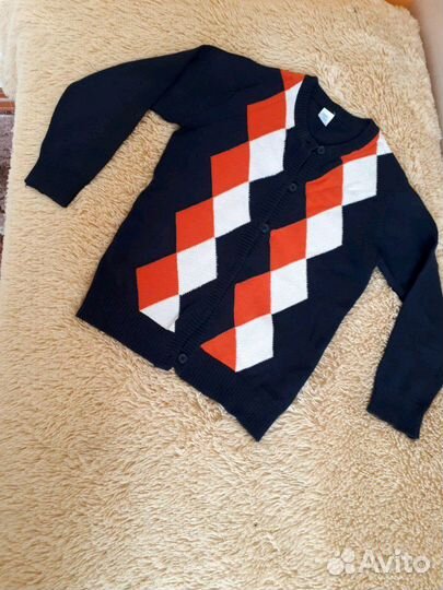 Кофта мальч.на 6-7 лет