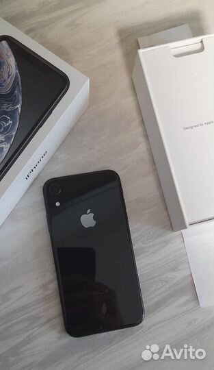 iPhone Xr, 64 ГБ