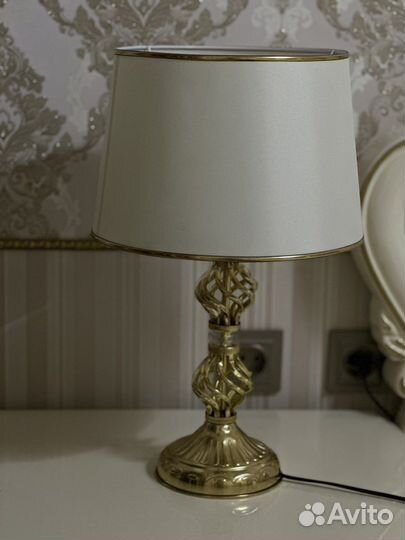 Лампа настольная