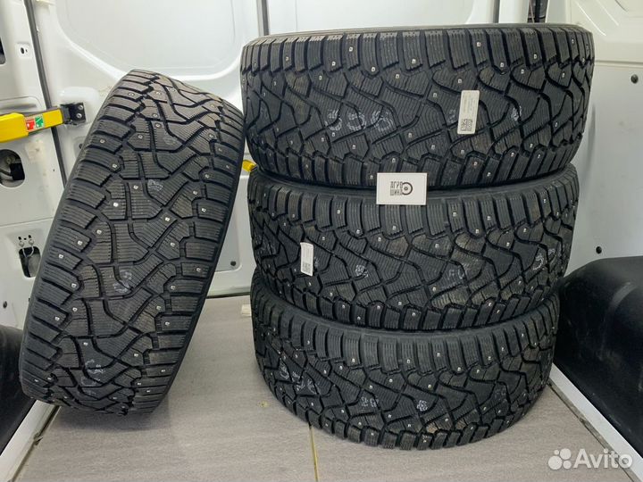 Pirelli Ice Zero 215/70 R16 104T
