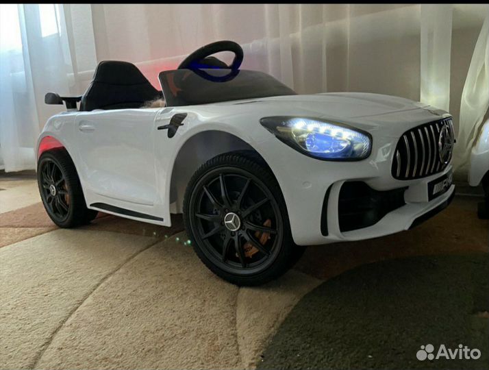 Новый электромобиль Mercedes-Benz