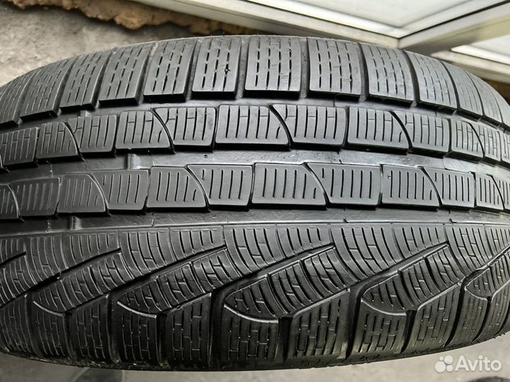 Pirelli Sottozero Winter 240 245/45 R19