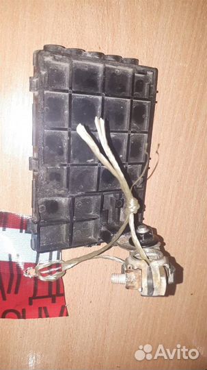 Блок предохранителей на аккумулятор Lifan X60 201