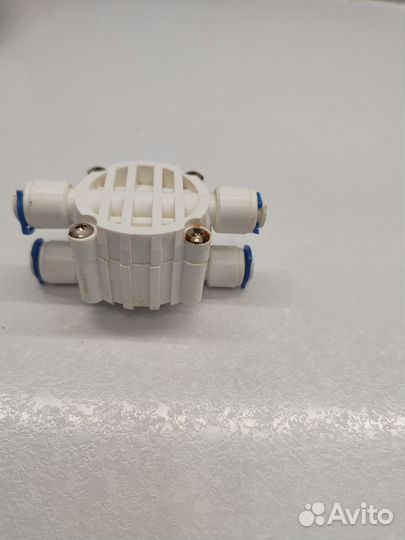 Четырехходовой отсечной клапан для обрат. осмоса