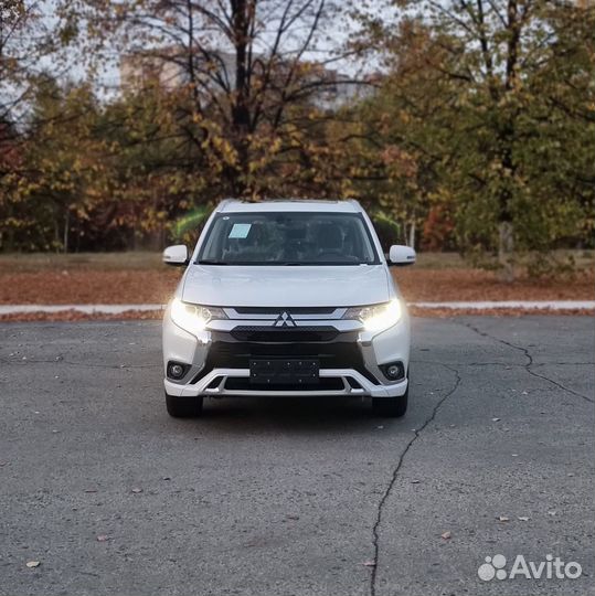 Mitsubishi Outlander 2.0 CVT, 2022, 20 км