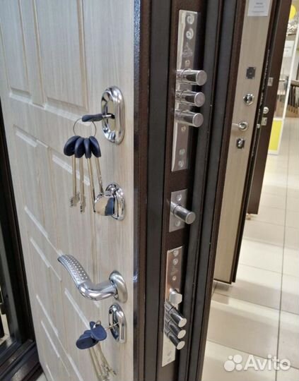 Дверь входная с терморазрывом уличная