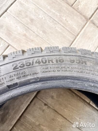 Triangle Snowlink TWT02 235/40 R18