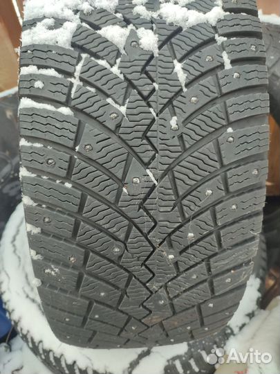 Pirelli Scorpion Ice Zero 2 285/45 R22 111S