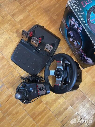 Logitech G27 в отличном состоянии игровой руль