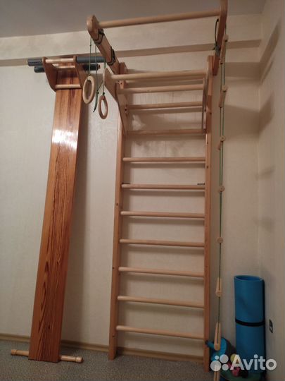 Шведская стенка с турником деревянная