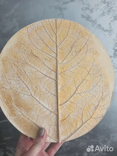 Ботанический барельеф гипс