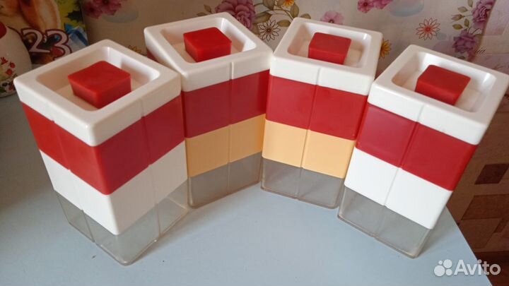 Контейнер для сыпучих продуктов