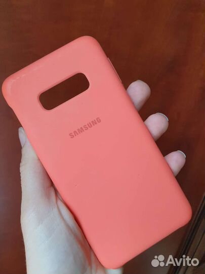 Оригинальный чехол на samsung s10e