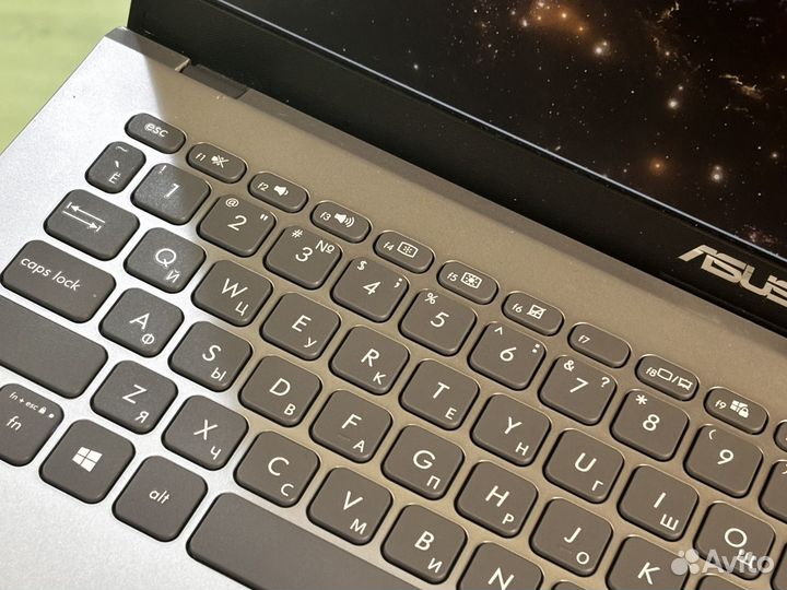 Мощный Современный ноутбук asus