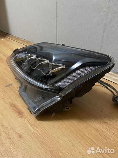 Фара левая lexus is 250