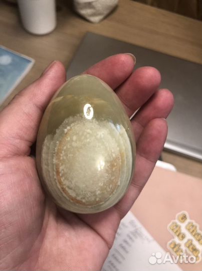 Нефритовое яйцо