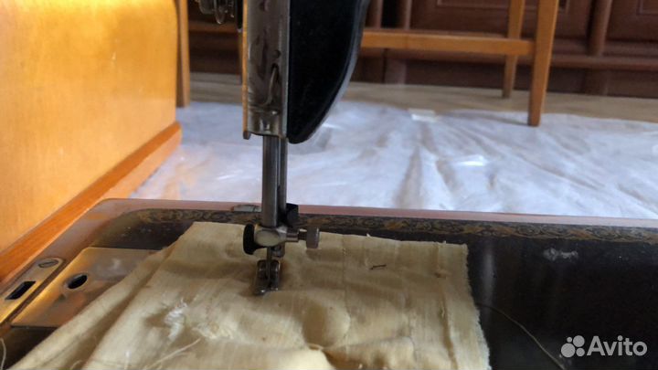 Швейная машина пмз им.Калинина