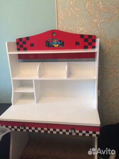 Детский столик