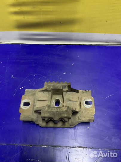 Подушка кпп Ford Fusion