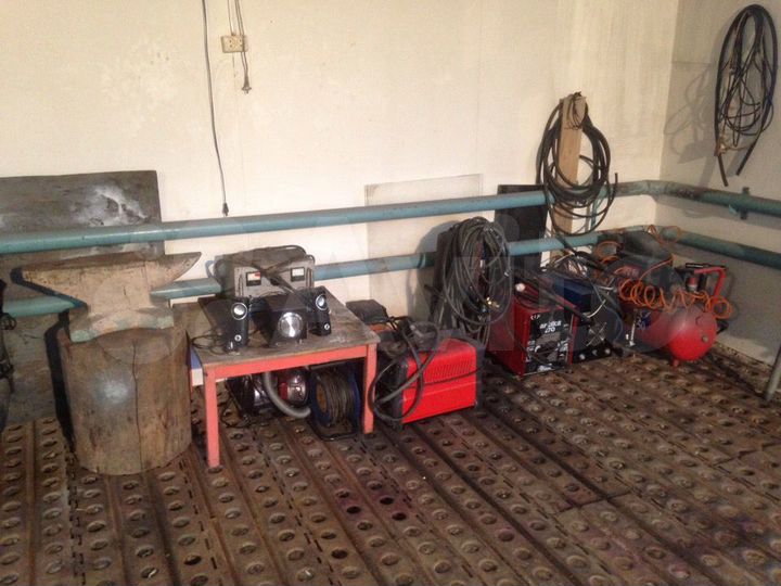 Гараж, > 30 м²