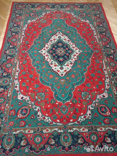 Ковер шерстяной