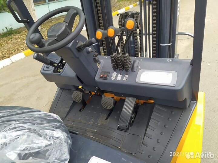Вилочный погрузчик UN Forklifts FG30, 2022