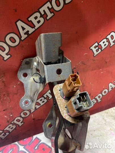 Педаль тормоза Nissan X-Trail T32 2.0 MR20 2018