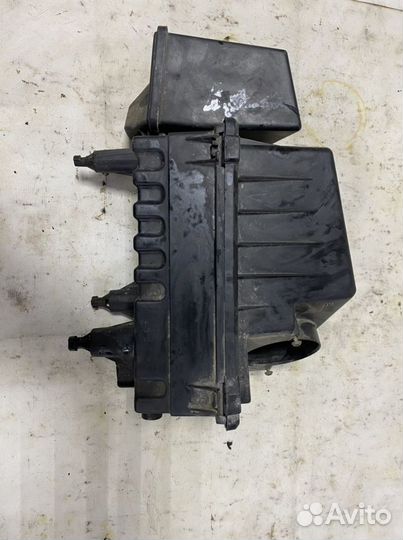 Корпус воздушного фильтра Ford Focus 1