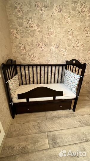 Кроватка детская с матрасом