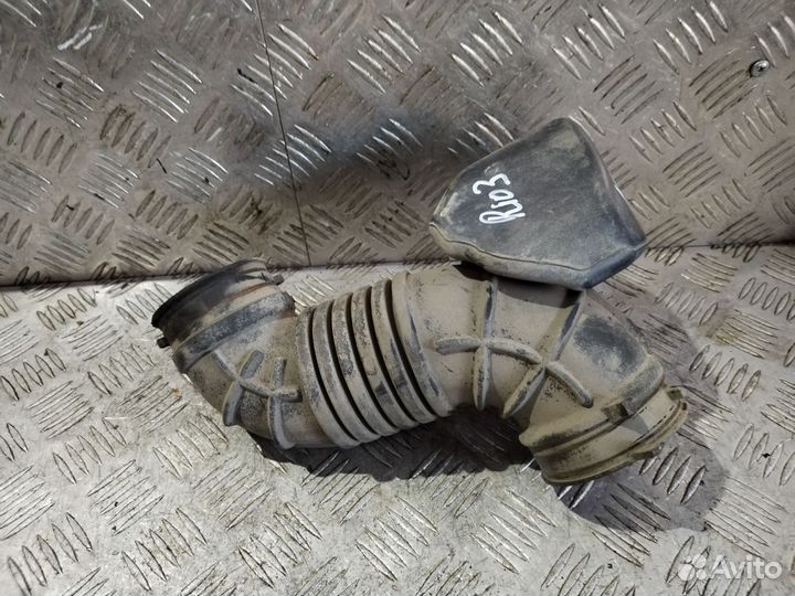 Патрубок воздушного фильтра Kia Rio 3