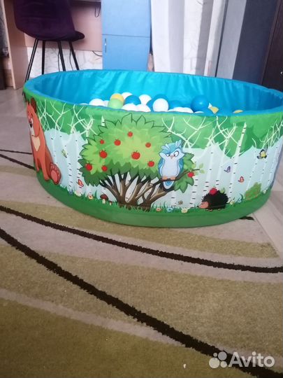 Сухой бассейн с шариками