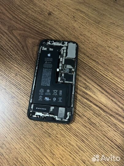 iPhone Xs, 64 ГБ