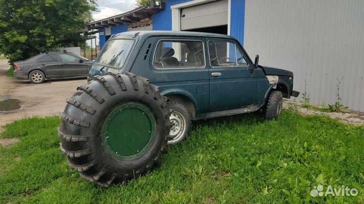 LADA 4x4 (Нива) 1.7 МТ, 1997, 200 000 км