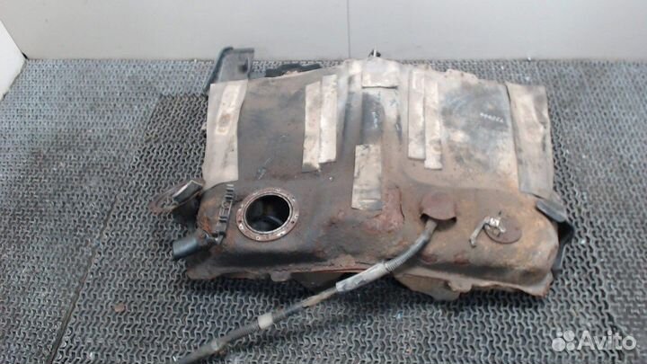 Бак топливный Toyota RAV 4, 2004