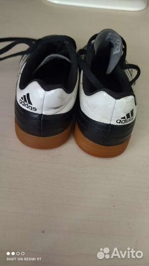 Футбольные детские кеды