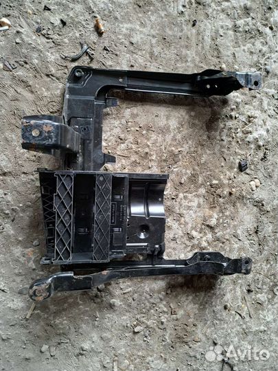 Кронштейн сидений Porsche Cayenne 955