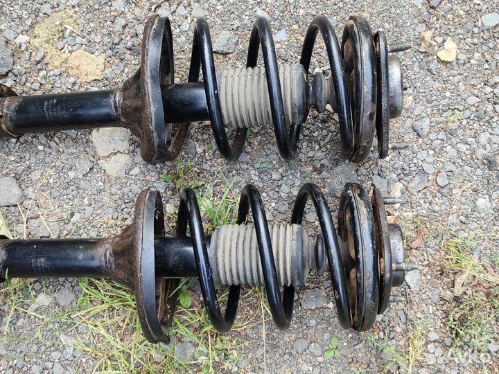 Стойки передние Mitsubishi outlander 1