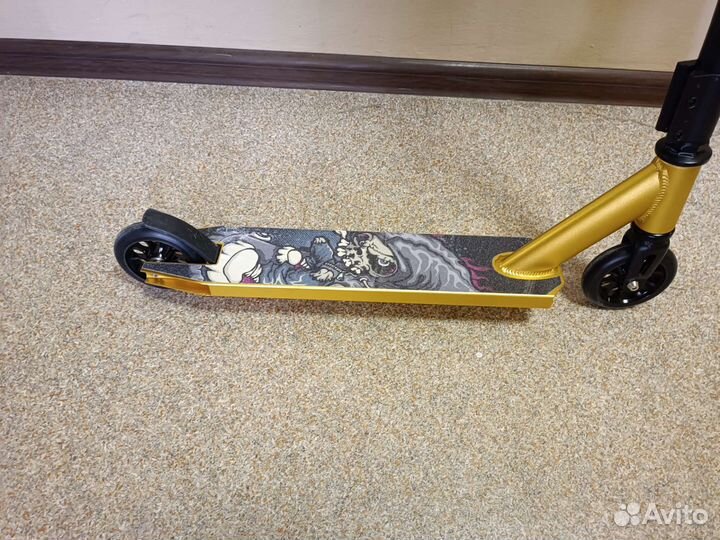 Трюковой самокат