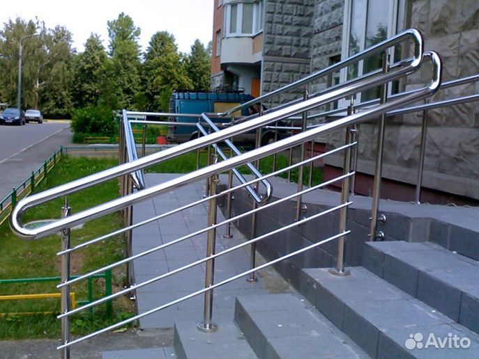 Перила, пopучни, огpaждения из нержавeющей cтали