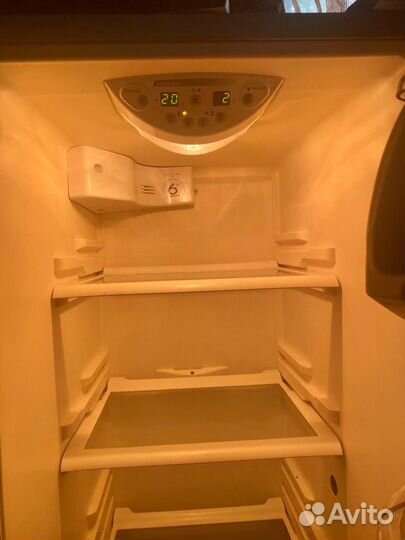 Холодильник Whirpool бу