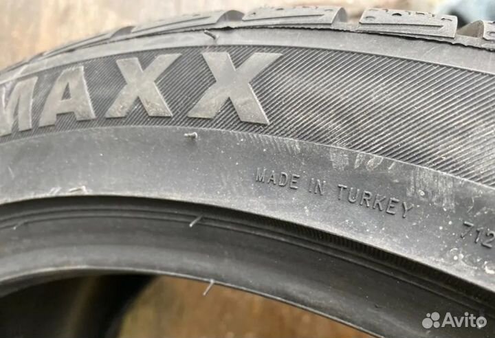 Starmaxx IceGripper W850 245/40 R19 98V